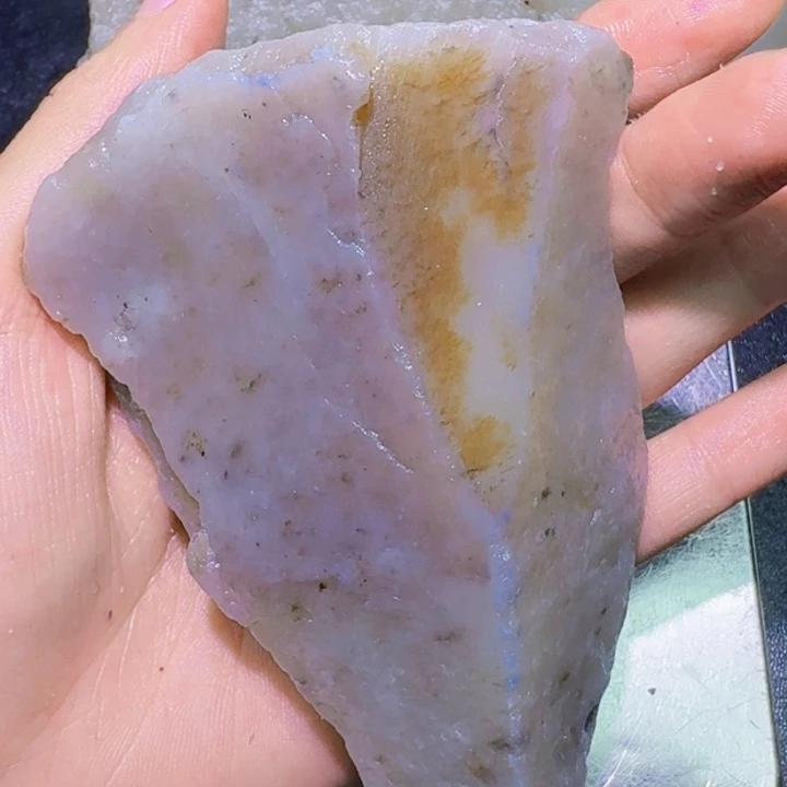 未镶嵌和田玉（糖玉）珠宝半成品