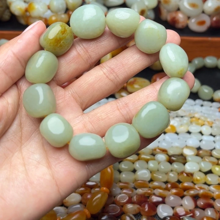 紫***日和田玉未镶嵌手链