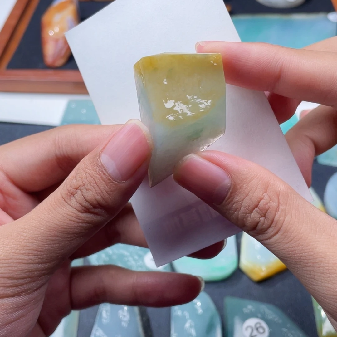 定制翡翠未镶嵌小挂件料