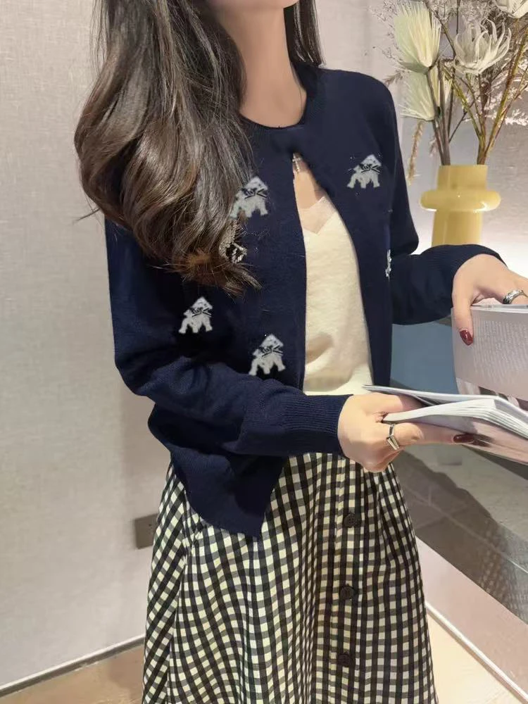 蝴蝶结小狗提花小开衫~精致手工钉珠刺绣针织外套7418