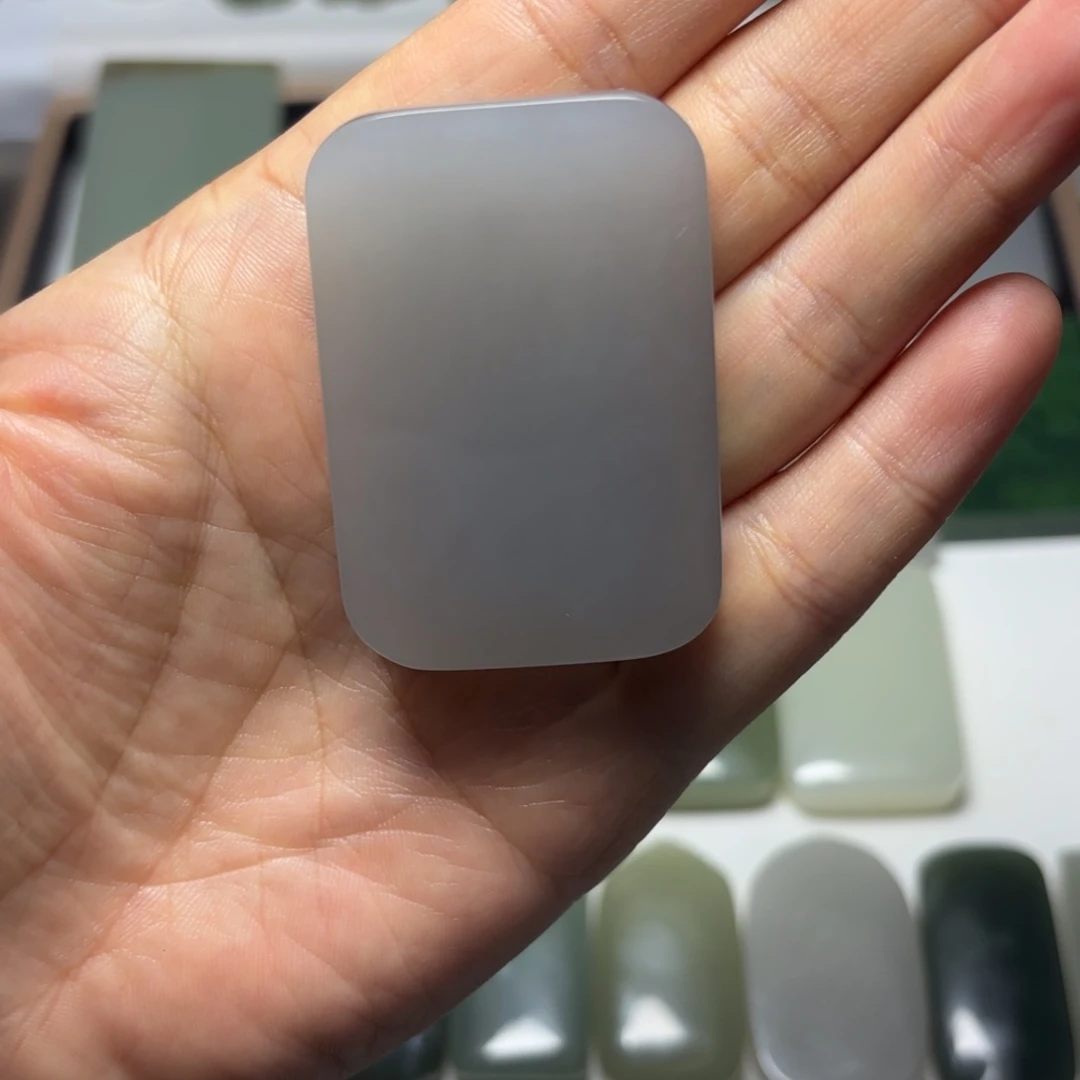 用***9和田玉未镶嵌颈饰