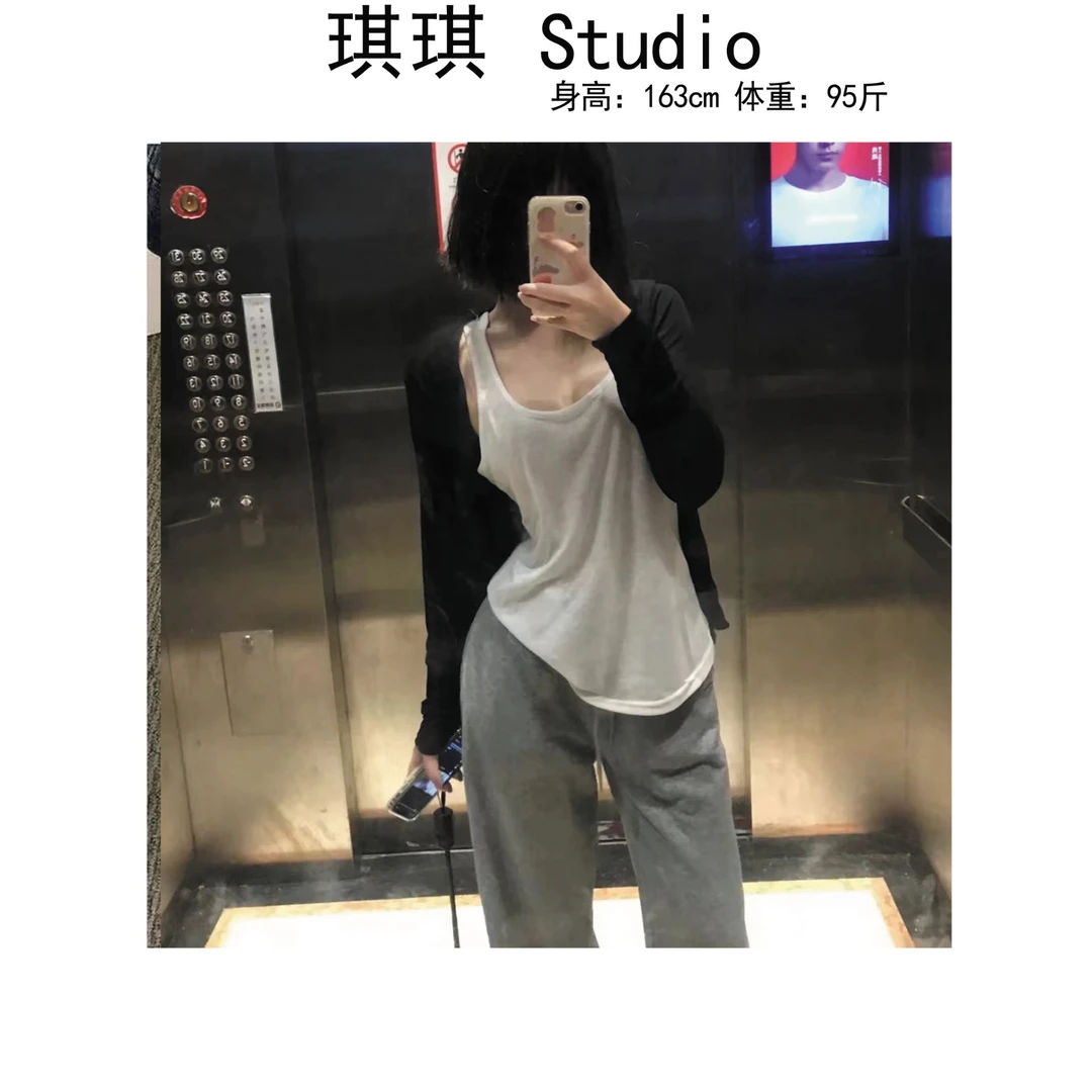 《琪琪家》夏季新款潮流气质时尚基础背心显瘦减龄外套两件套2506-H