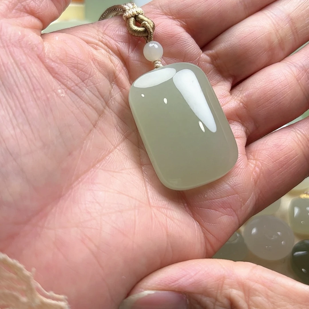 和田玉挂件未镶嵌