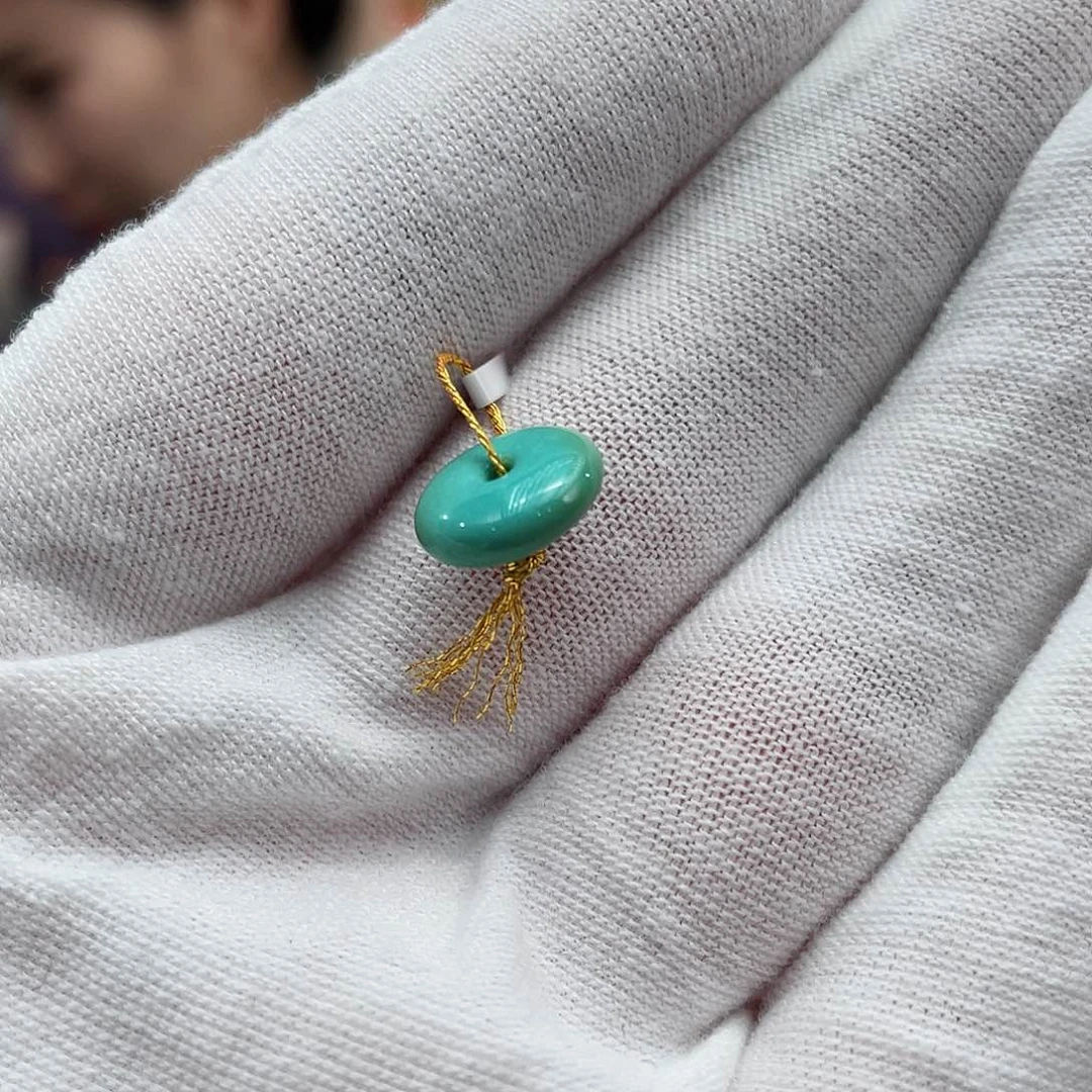 绿松石颈饰未镶嵌