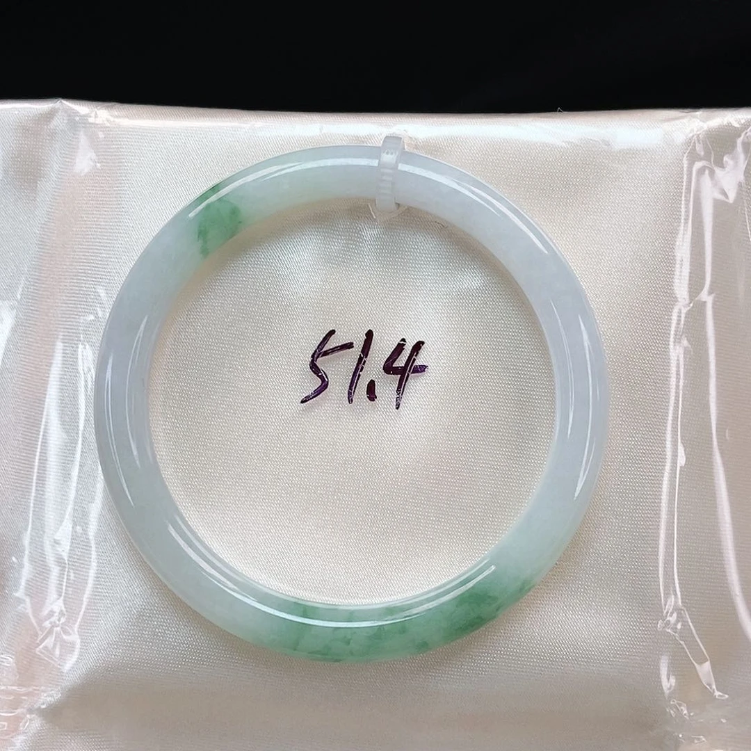 翡翠手镯未镶嵌美人条