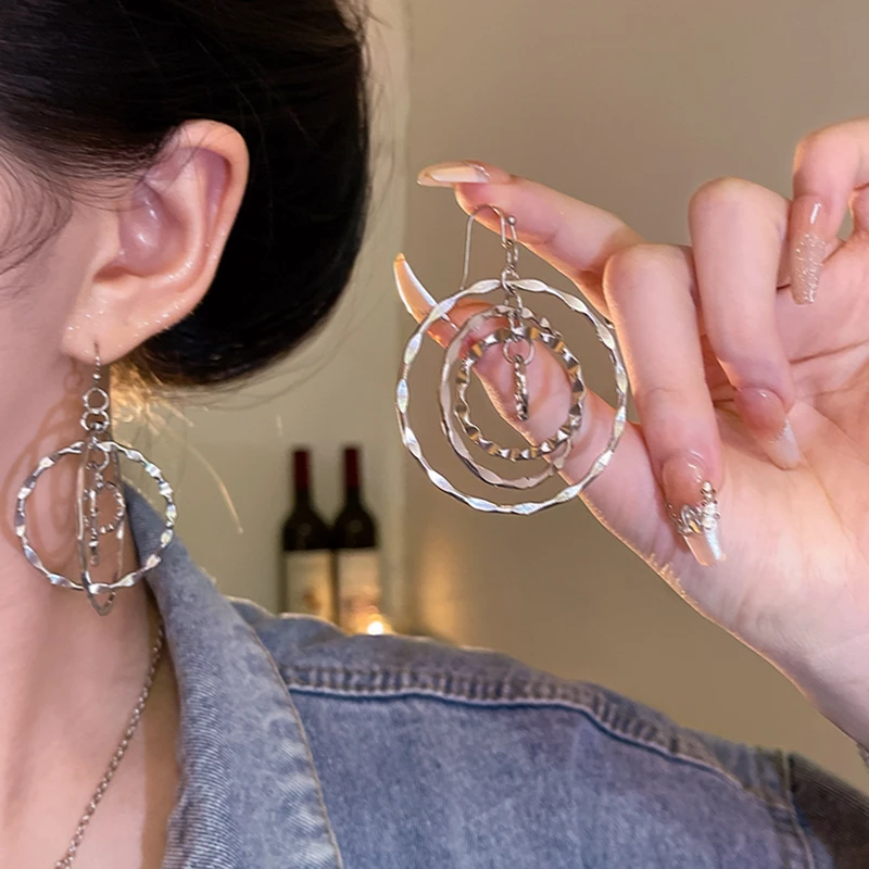 合金耳饰 复古多层锤纹耳圈气质时髦吊坠耳环女清冷感耳钉耳饰品