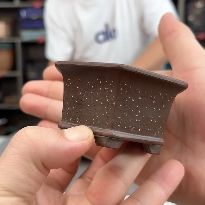 紫砂花盆紫砂的味道真的是