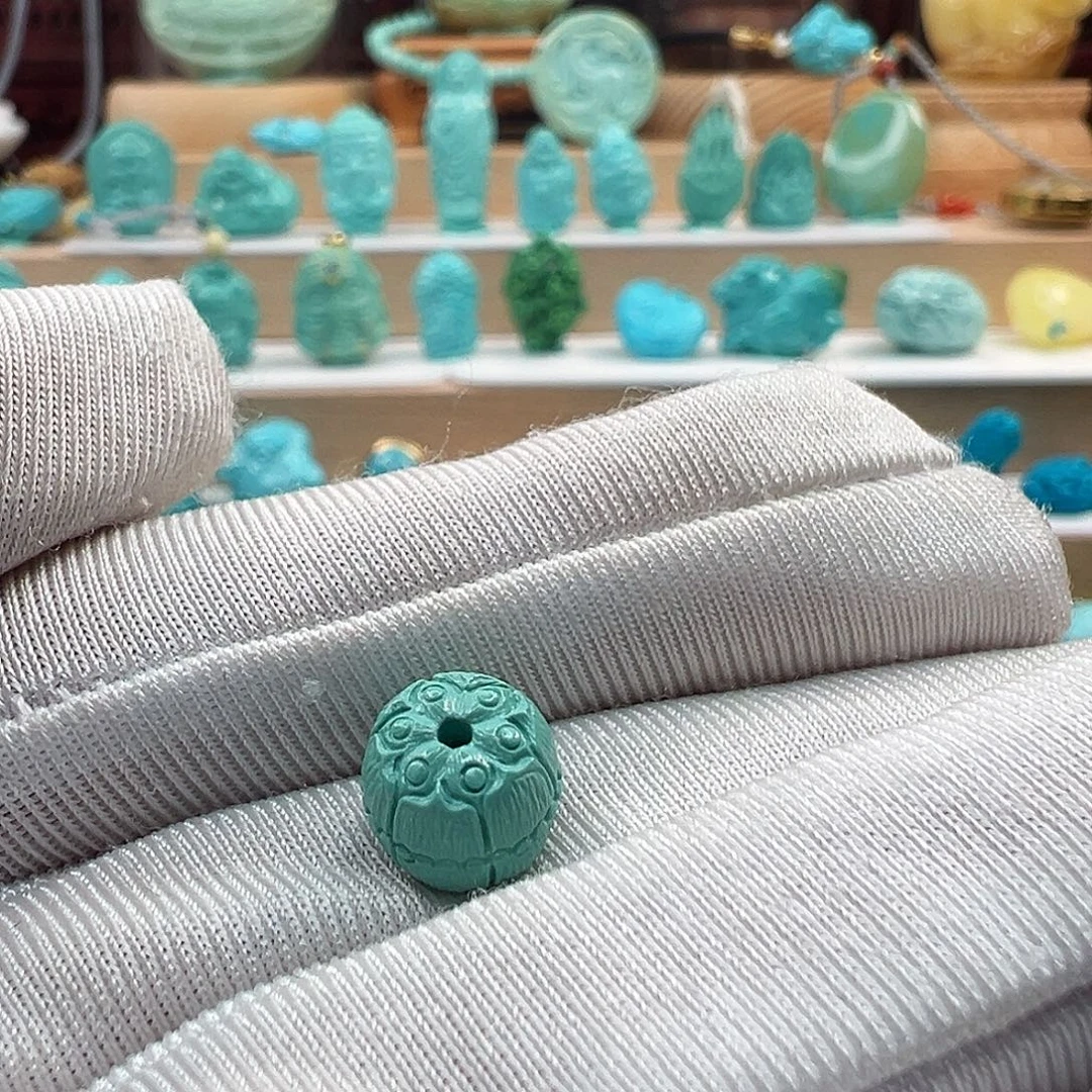 天***淡绿松石18K金镶嵌吊坠(不含链)