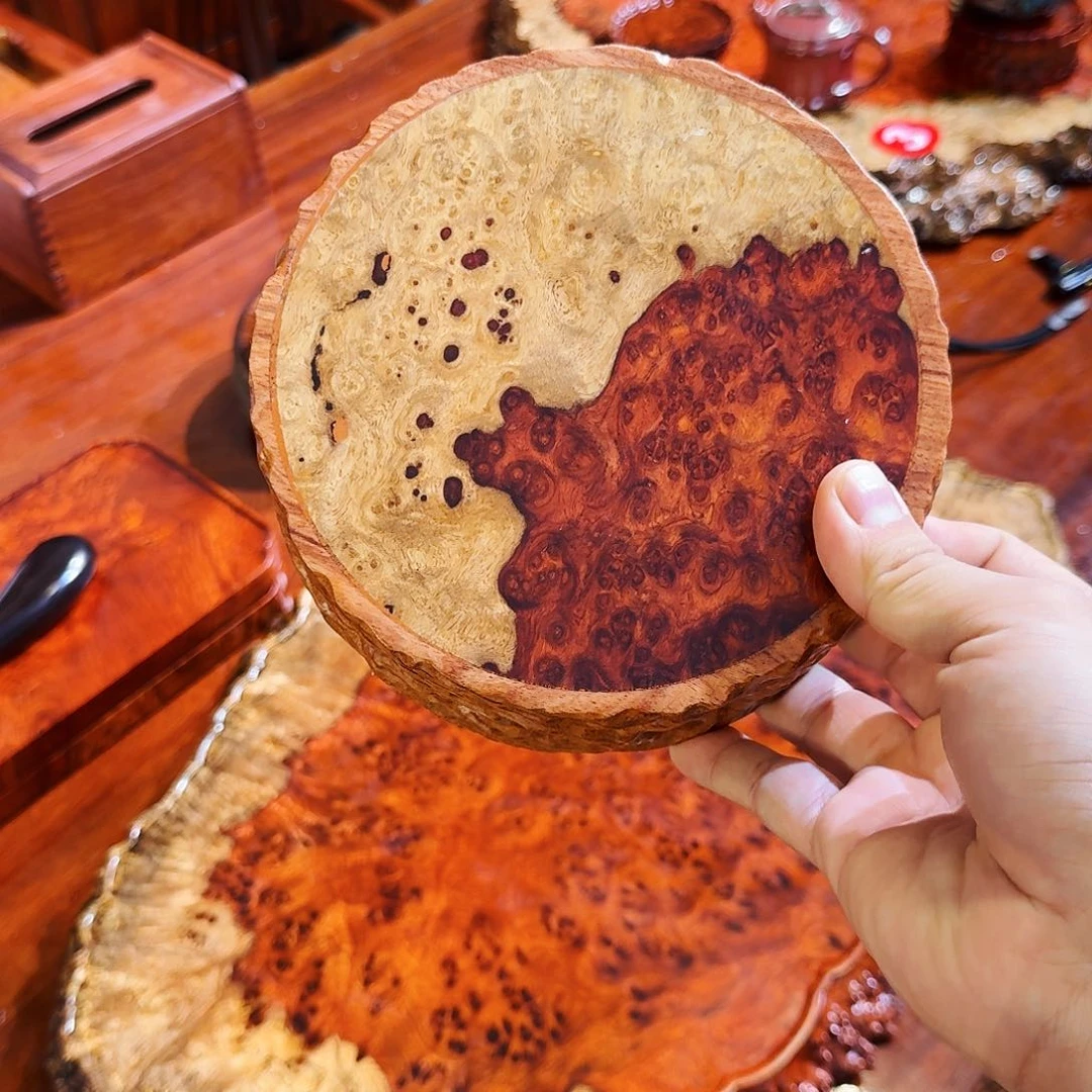 兰***底座：：：：：：：：：：：：：