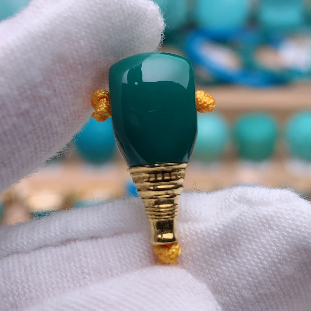 18K金镶嵌绿松石珠宝奇石