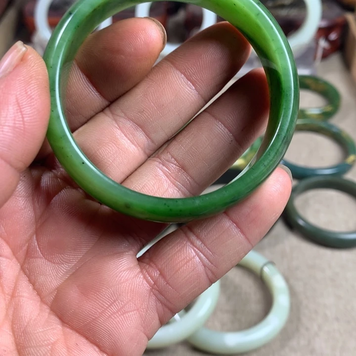 安***✾和田玉（糖玉）未镶嵌手镯