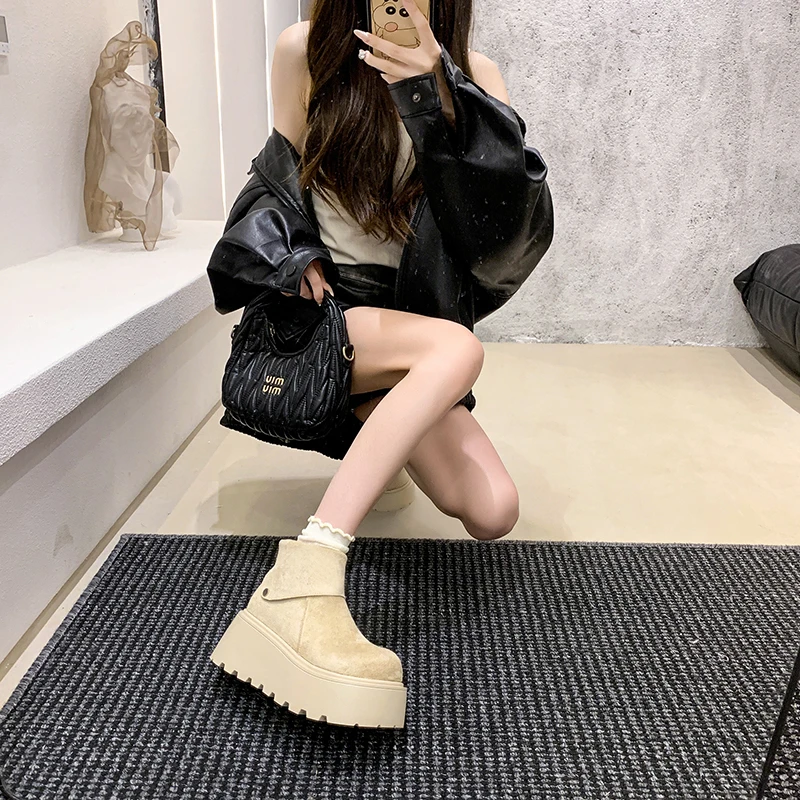 小众复古显瘦厚底短靴子女2025新款秋季百搭小个子增高勃肯马丁靴