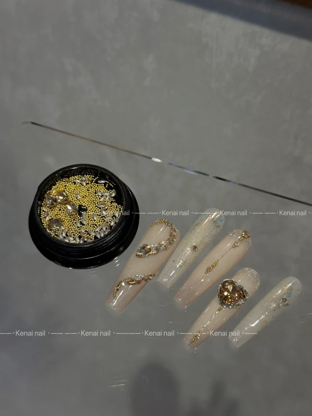 美甲爆闪小灵蛇锆石新年奢华水滴蛇形款拼贴材料包金色指甲装饰钻