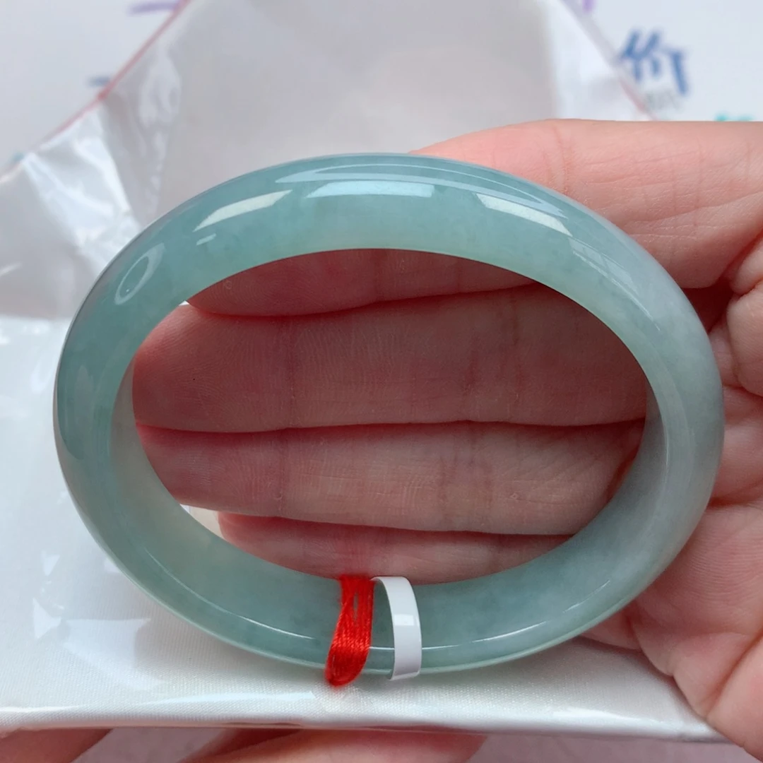 翡翠手镯未镶嵌58贵妃 蓝绿底 无纹裂有棉