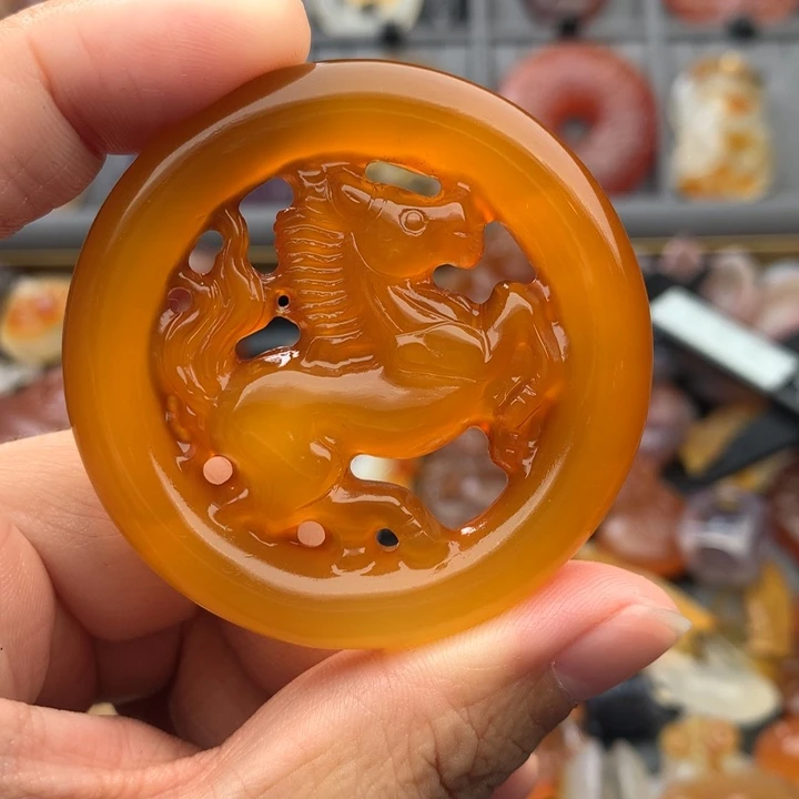 祁***萍玛瑙/玉髓未镶嵌颈饰