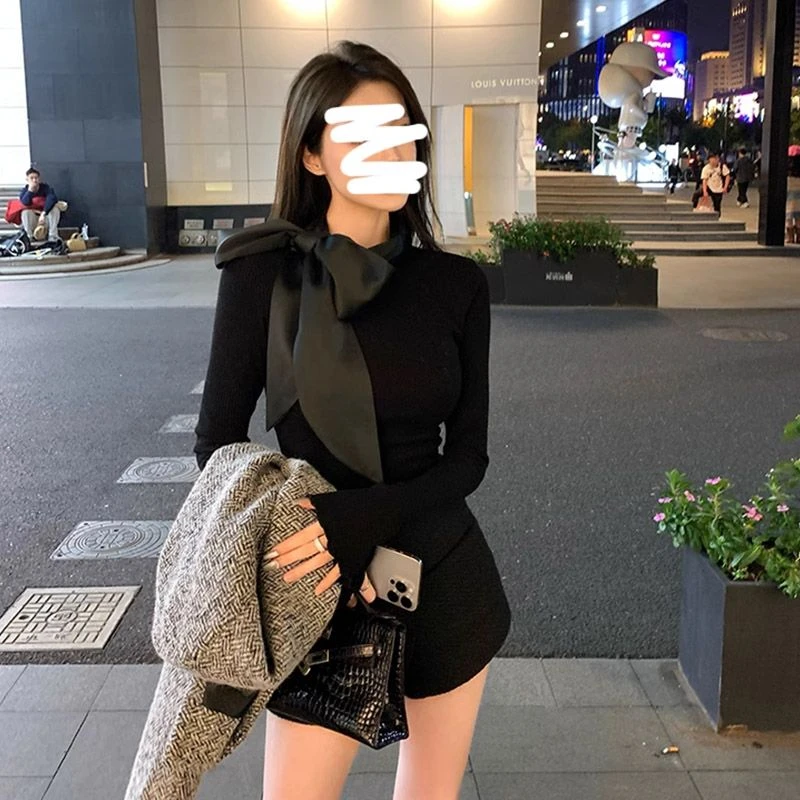 黑色蝴蝶结别致长袖T恤女秋冬内搭打底衫修身显瘦气质长袖上衣潮