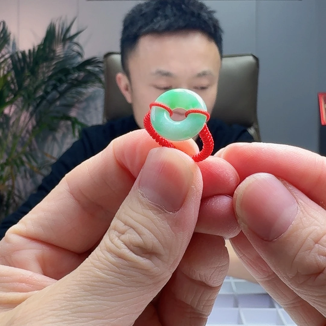 翡翠戒指未镶嵌天然