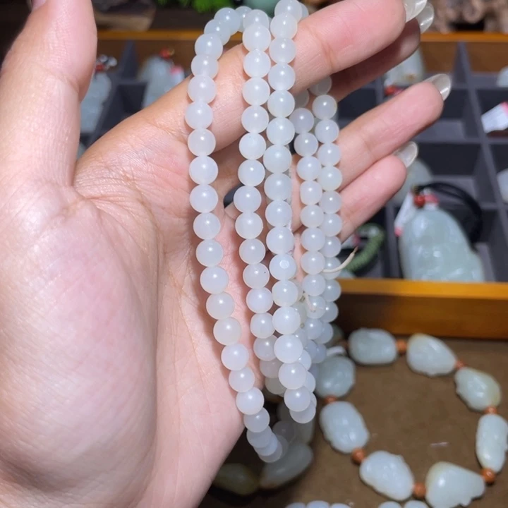 星***6和田玉未镶嵌手链