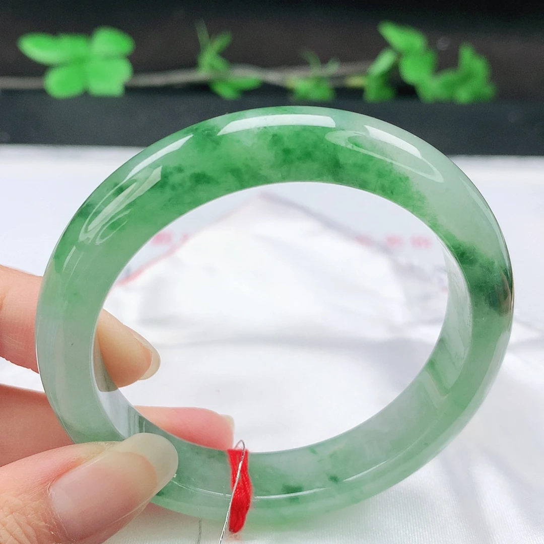 翡翠未镶嵌手镯（圆镯）56圈