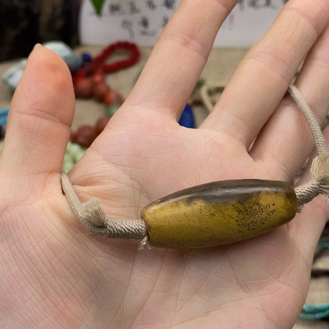 南红玛瑙颈饰未镶嵌思*