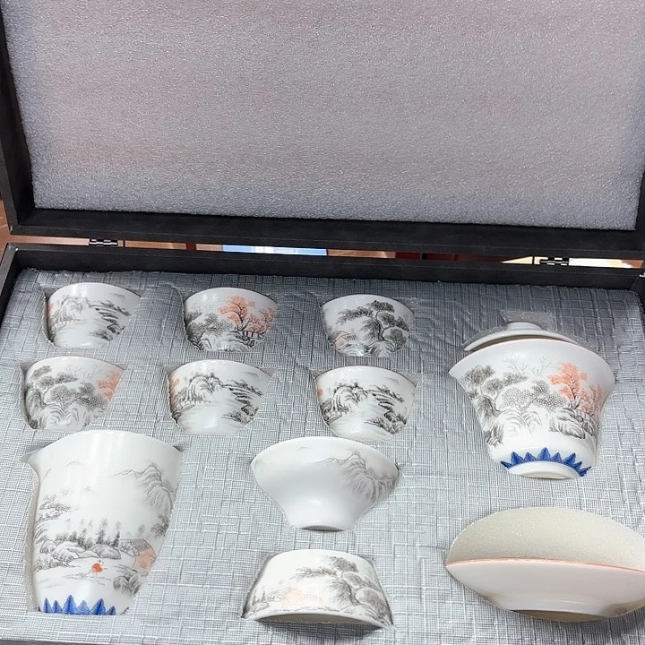 孤品茶具套装等。