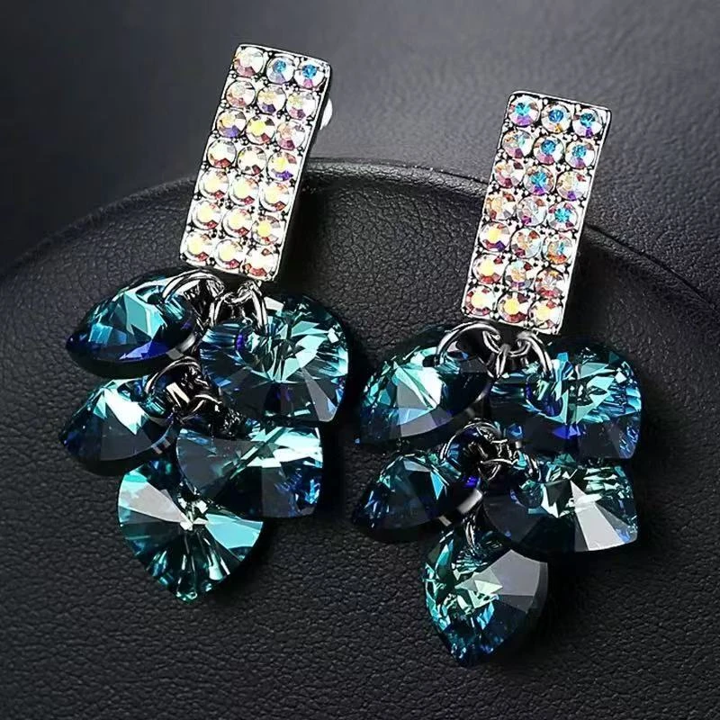 铜合金合成锆石耳饰 欧美时尚耳钉气质大方闪亮爱心串耳环女ins