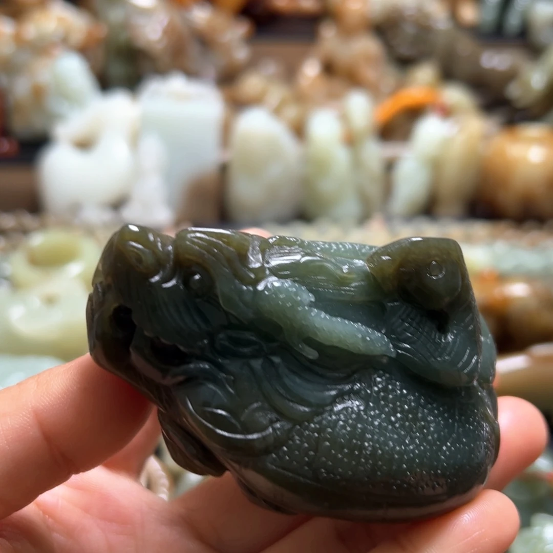 和田玉（糖玉）颈饰未镶嵌