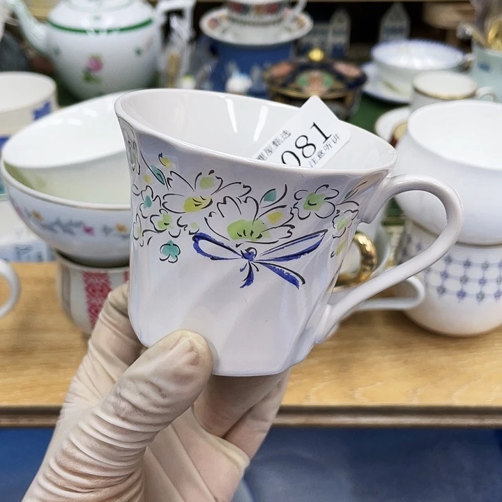 辉****）81 鹿屋家的魅力瓷器