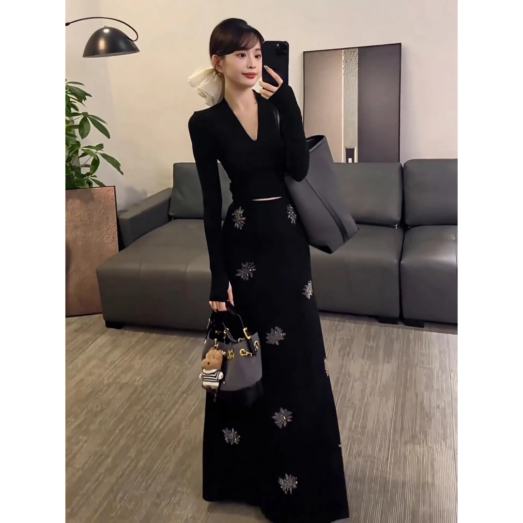 高级感气质套装女2025秋季新款v领小个子T恤高腰蝴蝶半身裙两件套