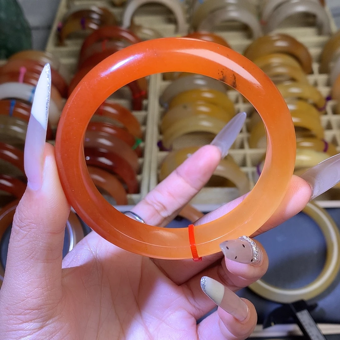 石英质玉未镶嵌手镯