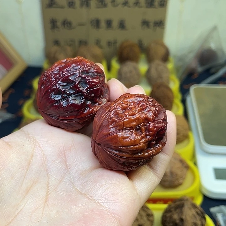 文玩核桃把件12、七彩大理蛤蟆头39