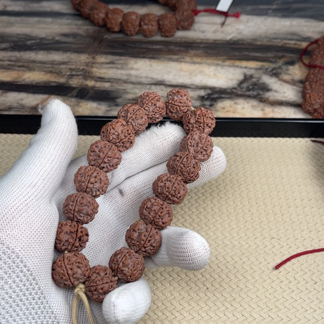 吊坠金刚菩提816古龙梅花红油皮铁籽