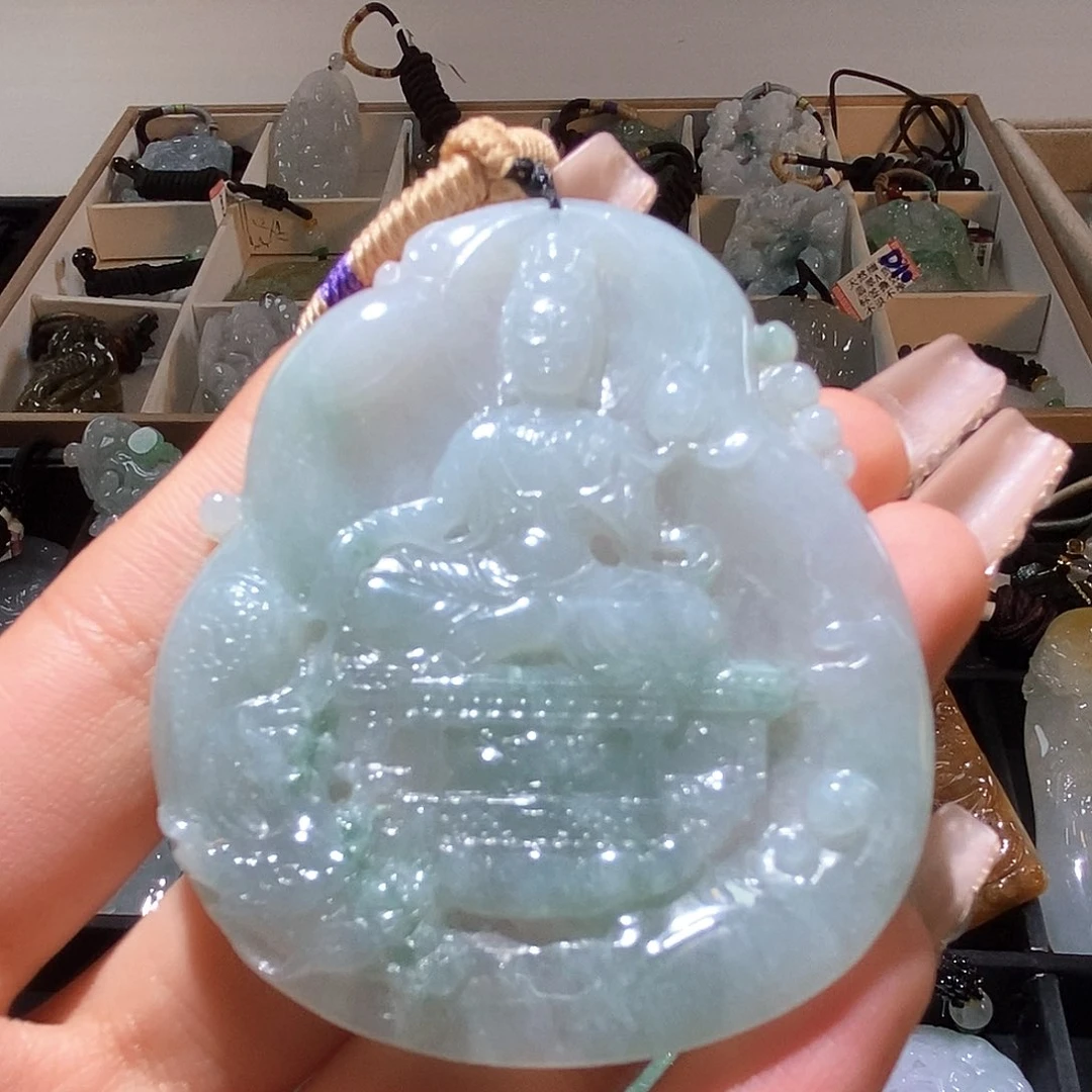 翡翠颈饰未镶嵌天然