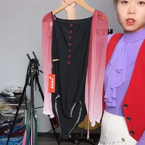 M。