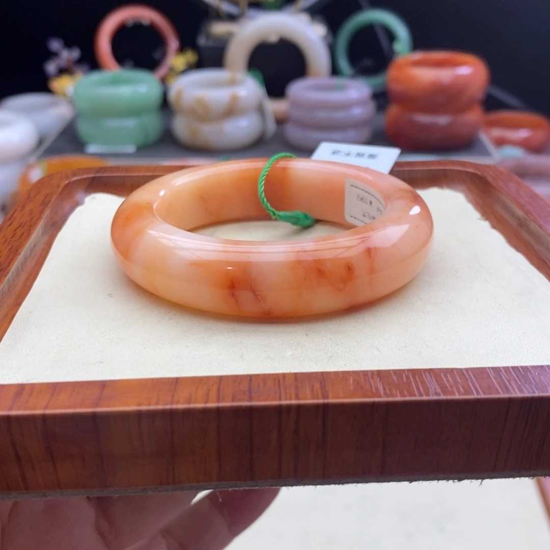 石英岩玉手镯未镶嵌