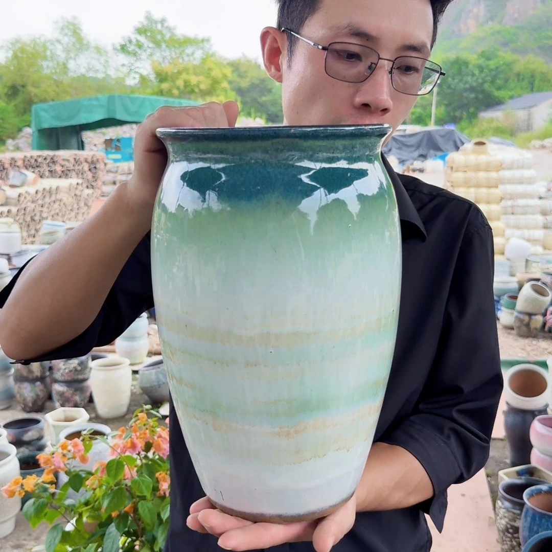 紫砂花盆口20高33（一个老庄水墨画绿