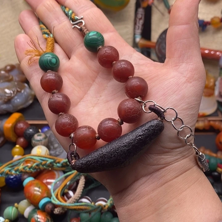 玛瑙/玉髓颈饰未镶嵌