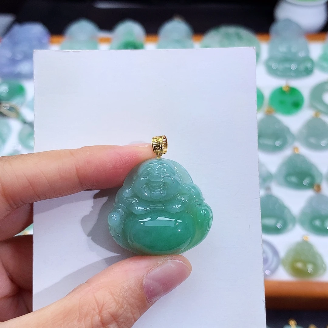 翡翠18K金镶嵌颈饰翡翠吊坠