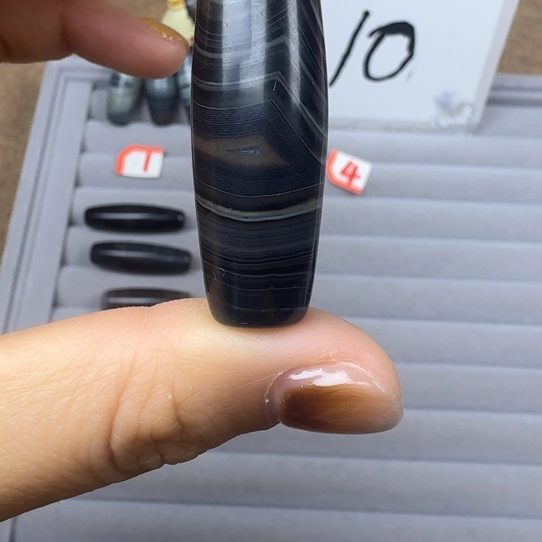 熊***重玛瑙/玉髓合金颈饰