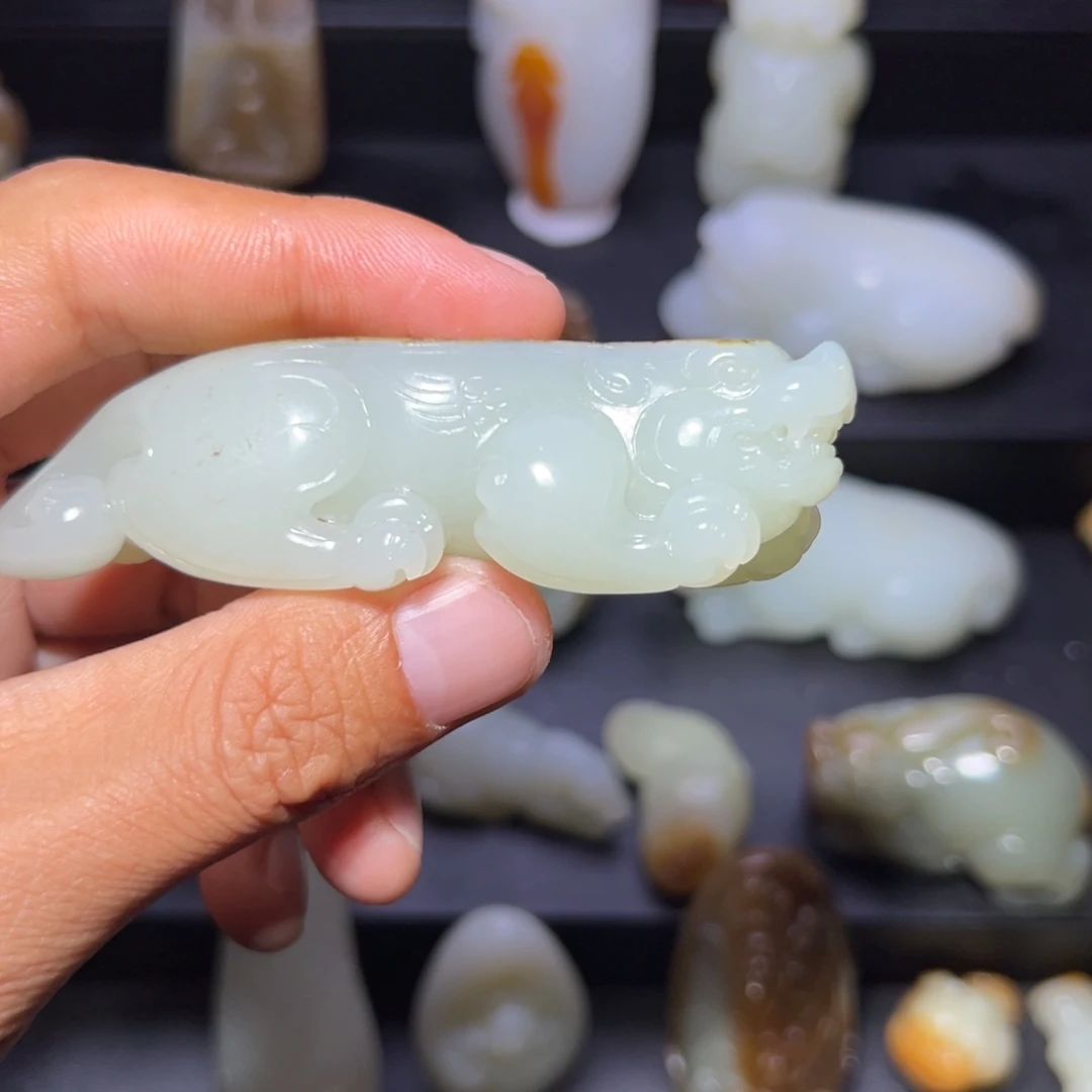 江****和田玉未镶嵌颈饰