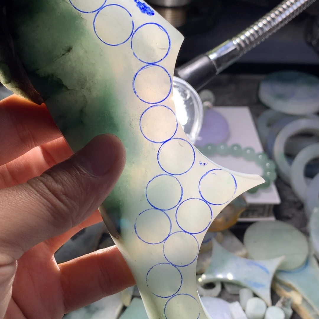 沉***羊定制翡翠未镶嵌翡翠