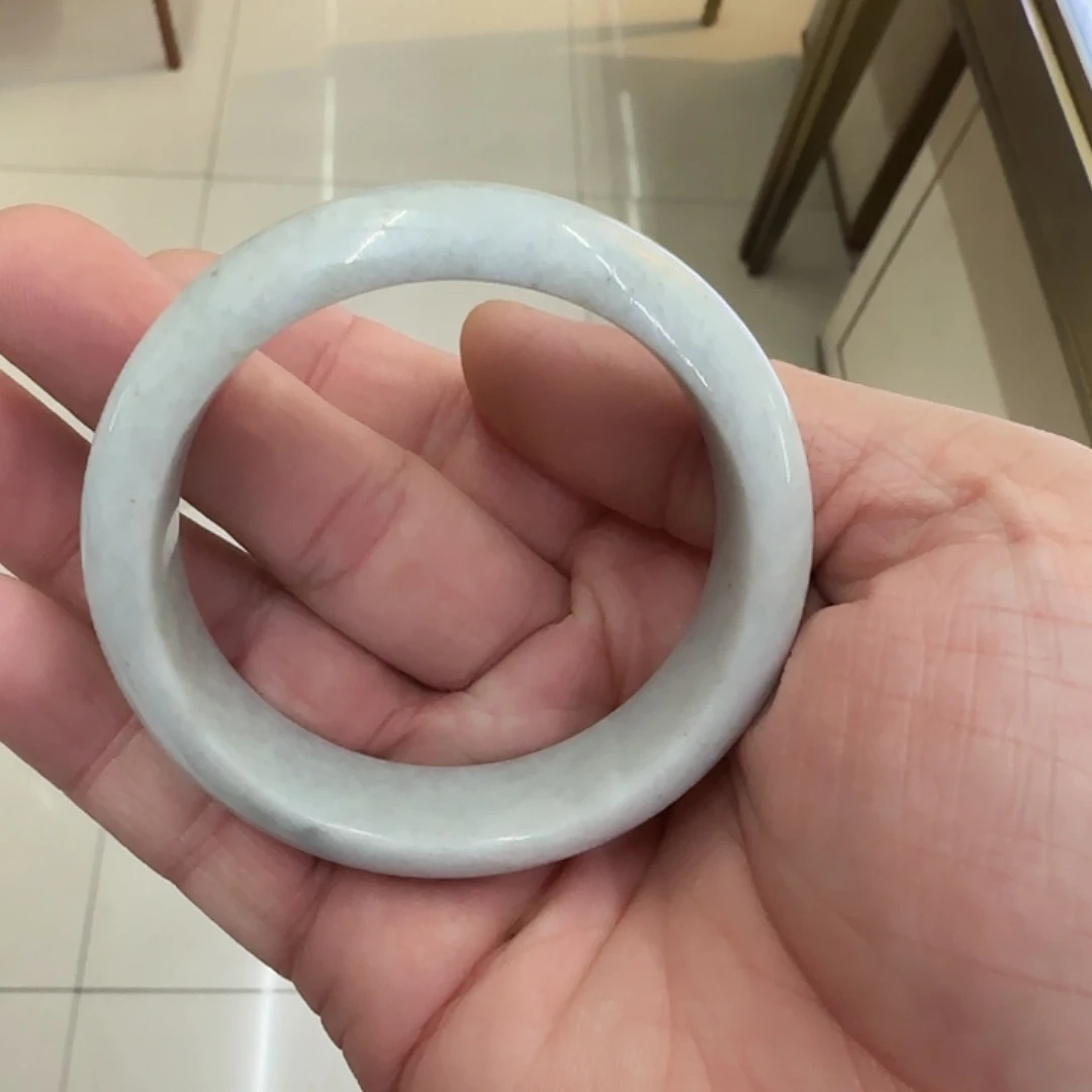 翡翠未镶嵌手镯缅料
