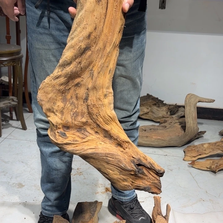 柏木（崖柏）兰****： 太行崖柏陈化香料