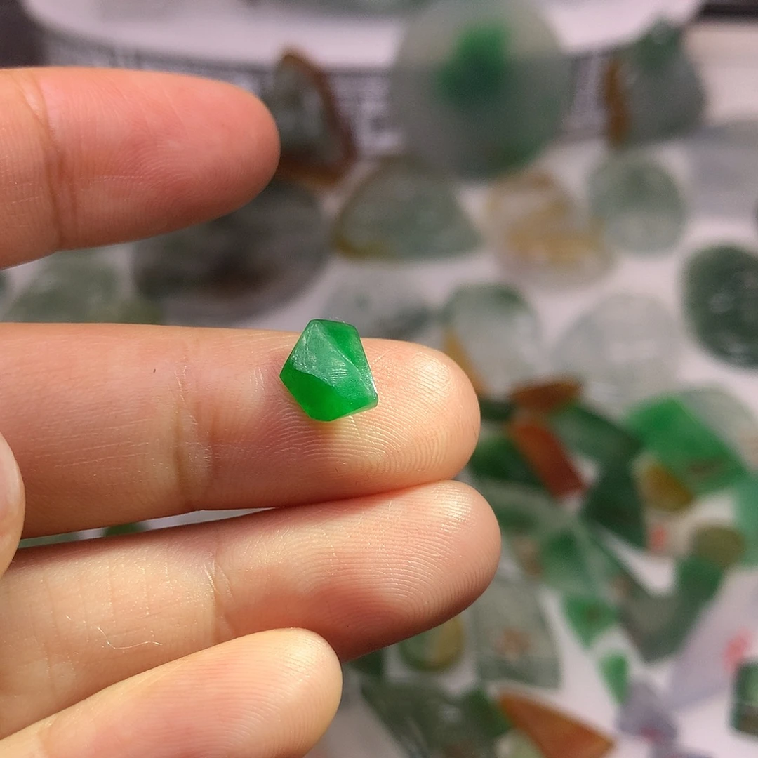 定制翡翠未镶嵌天然翡翠定制