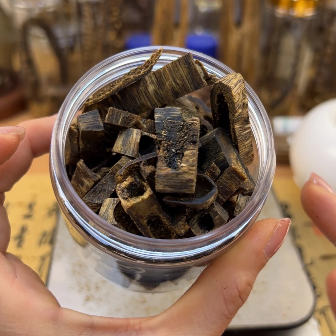 沉香沉香碎屑棋楠沉香透顶绿车珠碎料51克