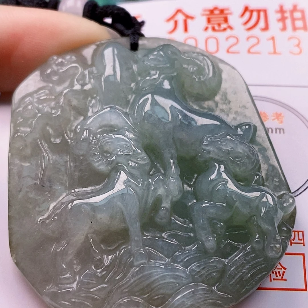 吊坠(不含链)未镶嵌翡翠