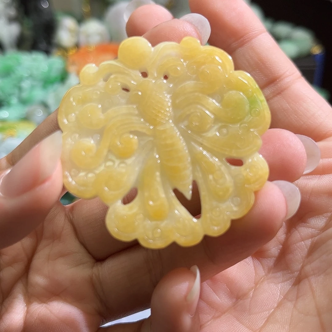 翡翠未镶嵌颈饰待编织