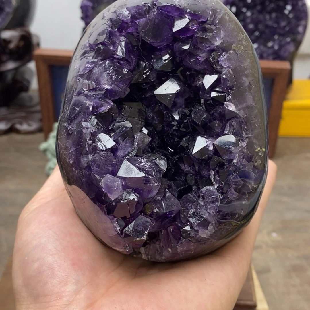 未镶嵌水晶大型摆件（非配饰）