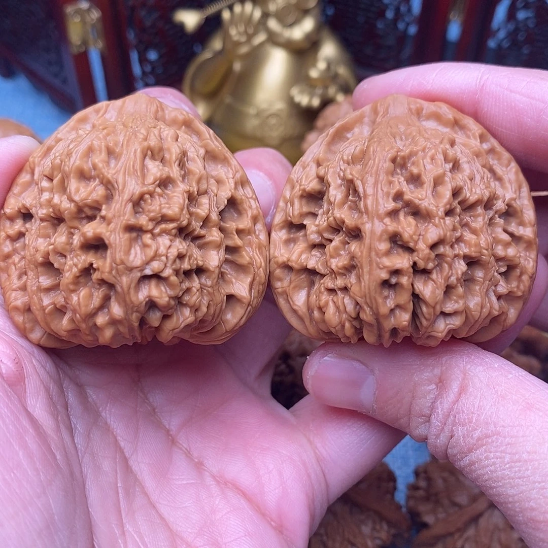 文玩核桃把件毕业全品三角南疆石44尺51克