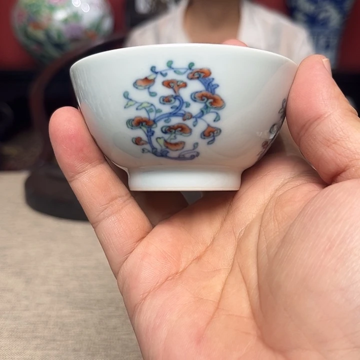 杯子斗彩团灵枝杯子